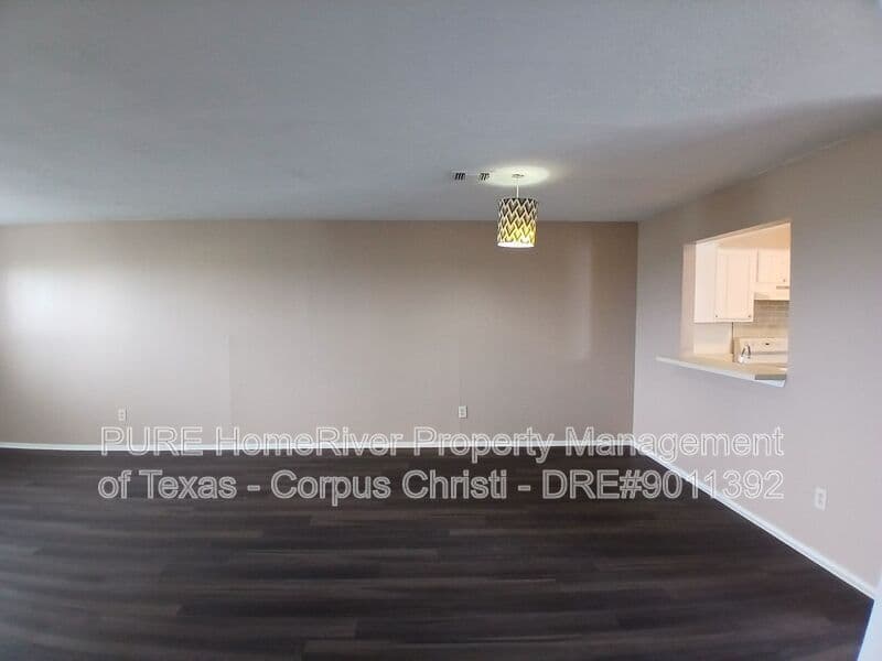 Corpus Christi Townhome: 4401 River Valley Dr