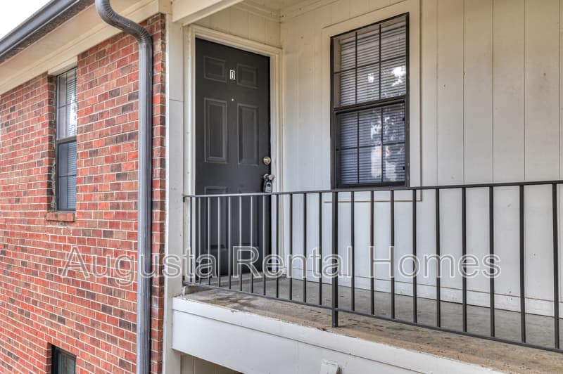 Augusta Condo: 2515 Center West Parkway - 9O