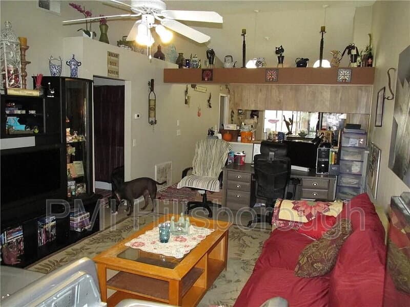 Brandon House: 914 Burlwood Street