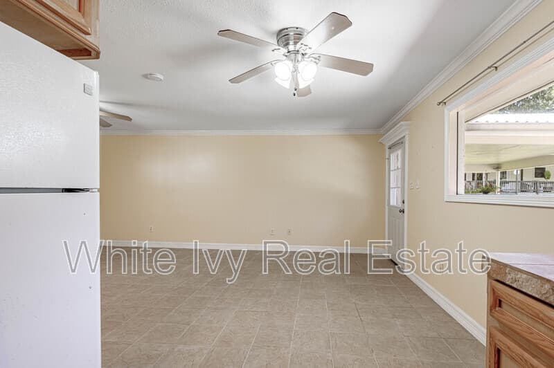 Riverside Condo: 4 Rainbow Drive