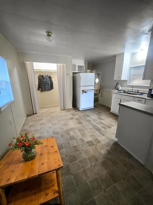 League City Condo: 721 Clear Creek Ave, #CC-06