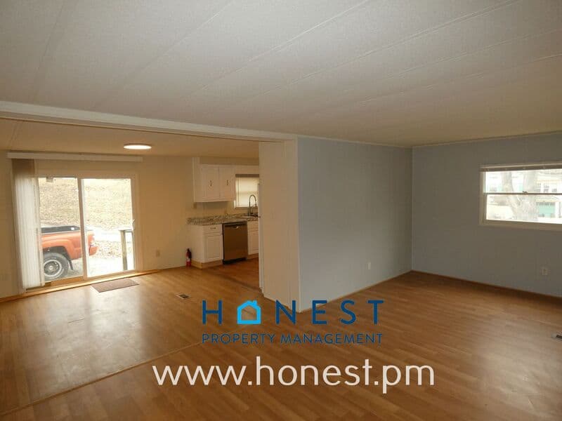 Augusta House: 146 Sewall Street