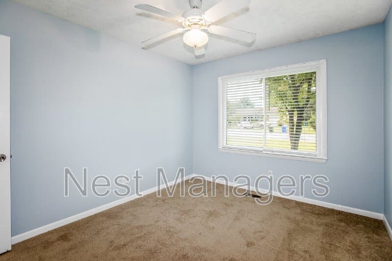 Fayetteville House: 124 Golf Drive