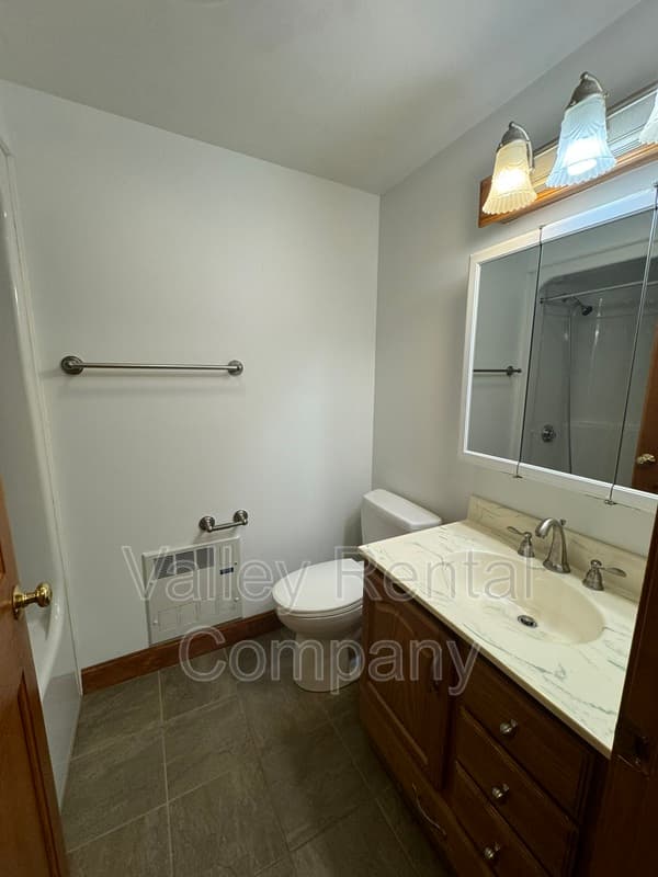 Hadley Condo: 4 Lawrence Plain Road - 1