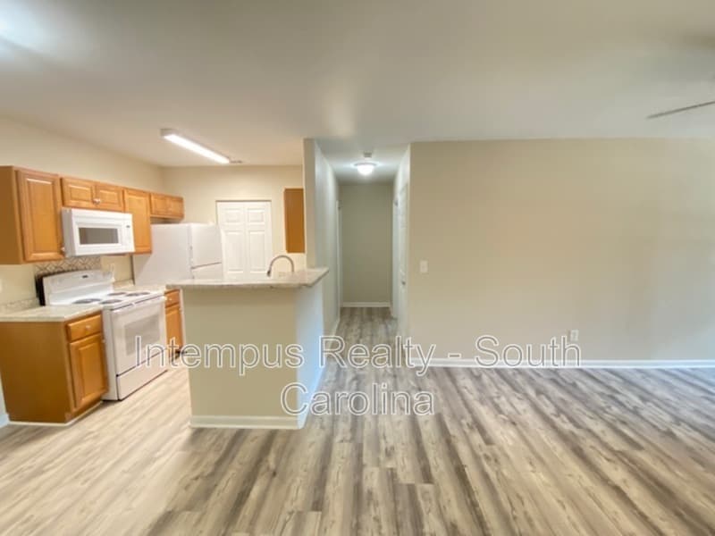Bluffton Condo: 897 Fording Island Rd