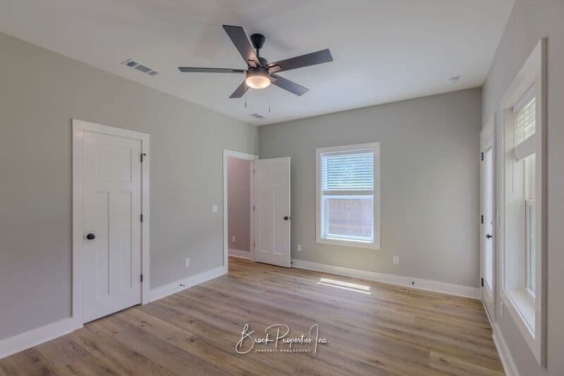 Pensacola House: 8391 Kipling St