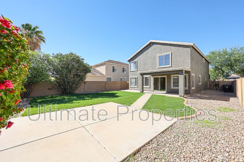 Surprise House: 11911 N 148th Ave