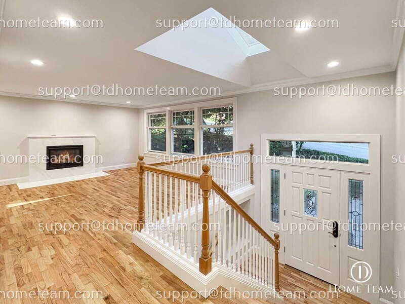 Bellevue House: 12903 NE 28th St