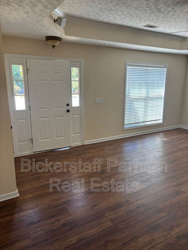 Columbus House: 616 Sonoma Court