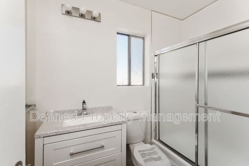 Los Angeles Condo: 1510 S. St Andrews Place