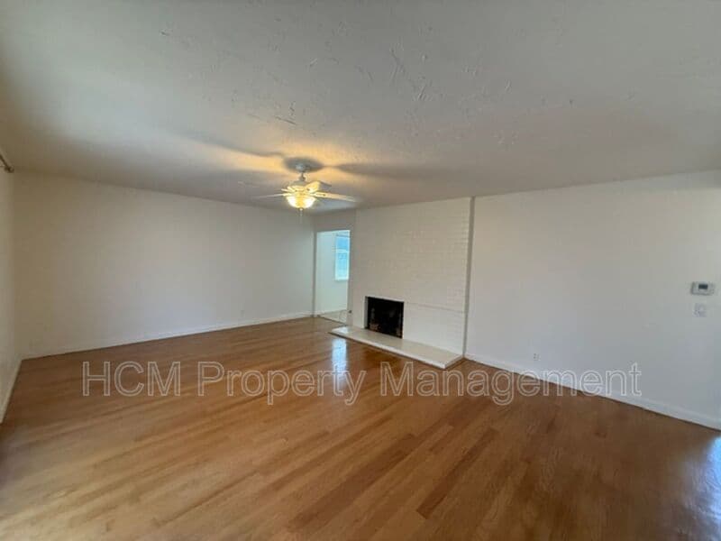 Huntington Beach House: 16402 Birdie Ln