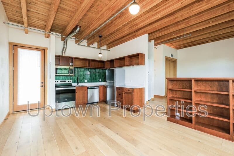Portland House: 1515 N ROSA PARKS WAY