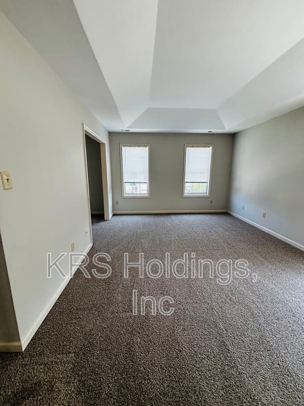 Chester House: 15012 Pine Vista Ln