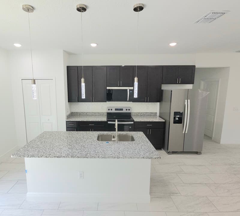 Citrus Springs House: 1604 W Delores Dr