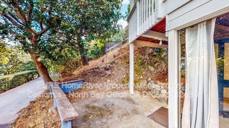 Sausalito Condo: 25 Woodward Avenue