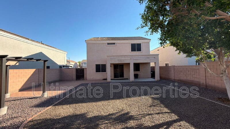 Surprise House: 11486 West Austin Thomas Drive