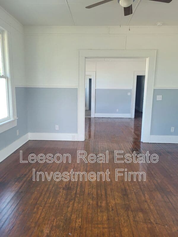 SHREVEPORT House: 314 1/2 KINGS HIGHWAY