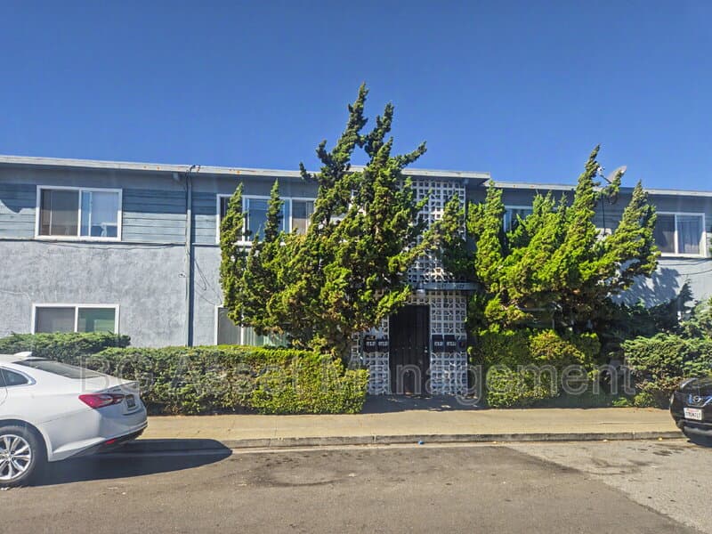 San Pablo Condo: 1691 Hayes Street