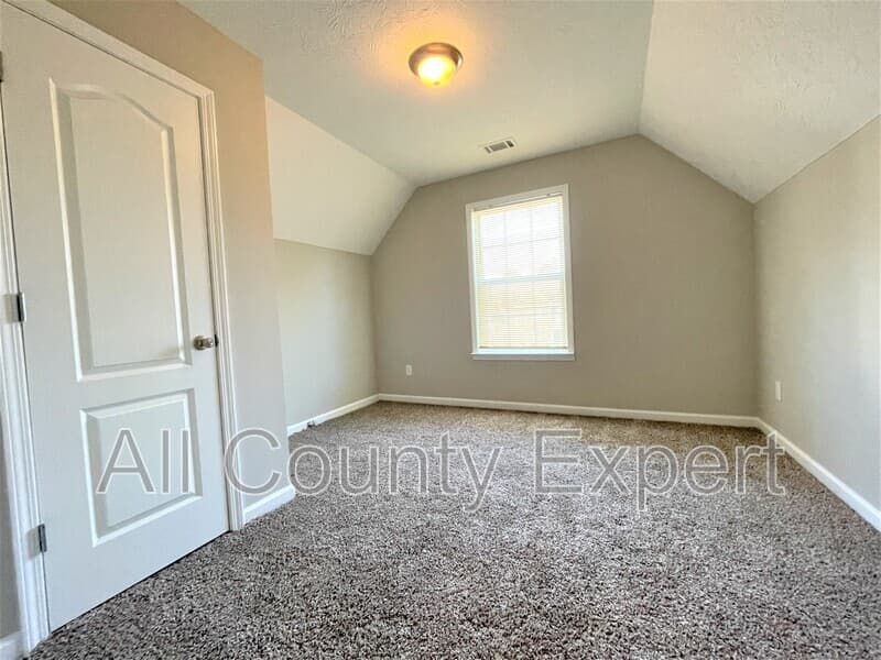 Snellville House: 2370 Temple View Ct