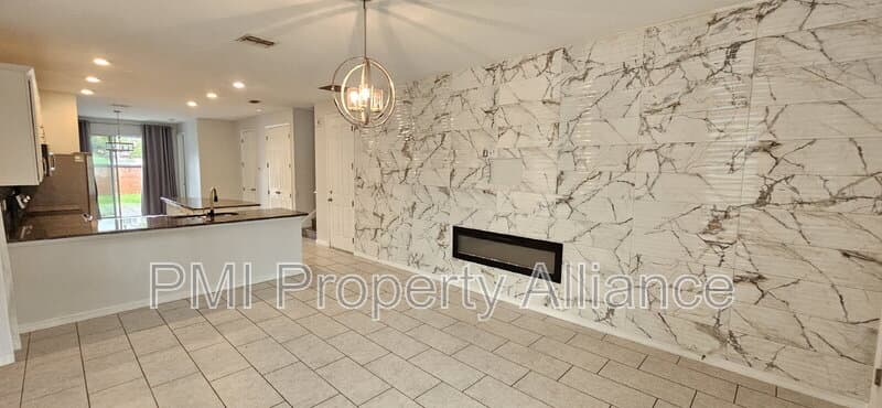 Davenport House: 202 Aberdeen St