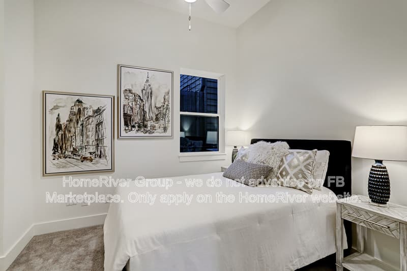 Houston House: 2914 Cline St