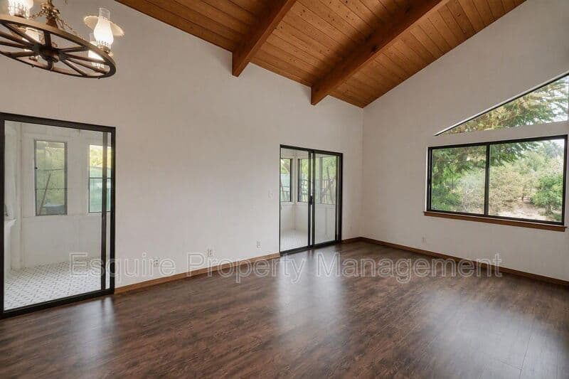 SOMIS Condo: 4290 ASPEN LN