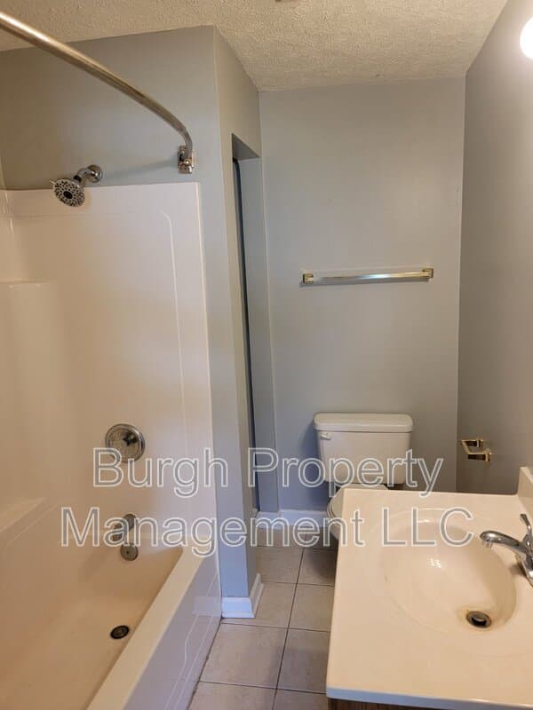 Pittsburgh Townhome: 801 Wingate Dr