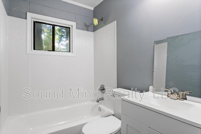 Raleigh House: 719 Woodland Rd