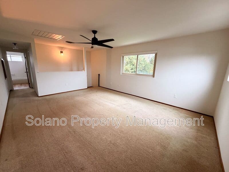Dixon House: 950 Pembroke Way
