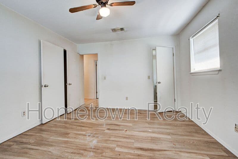 Oklahoma City House: 1109 NE 5th Terrace
