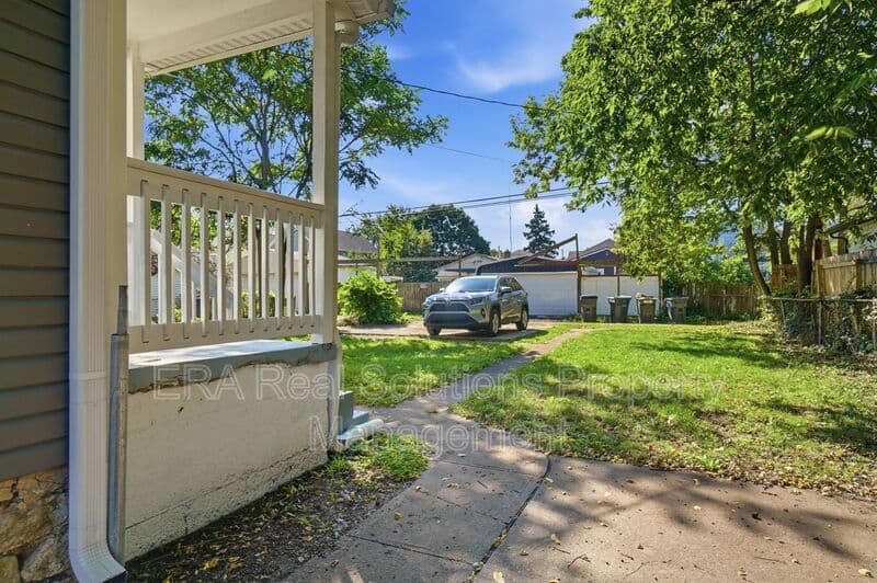 Columbus Condo: 871 Bellows Ave