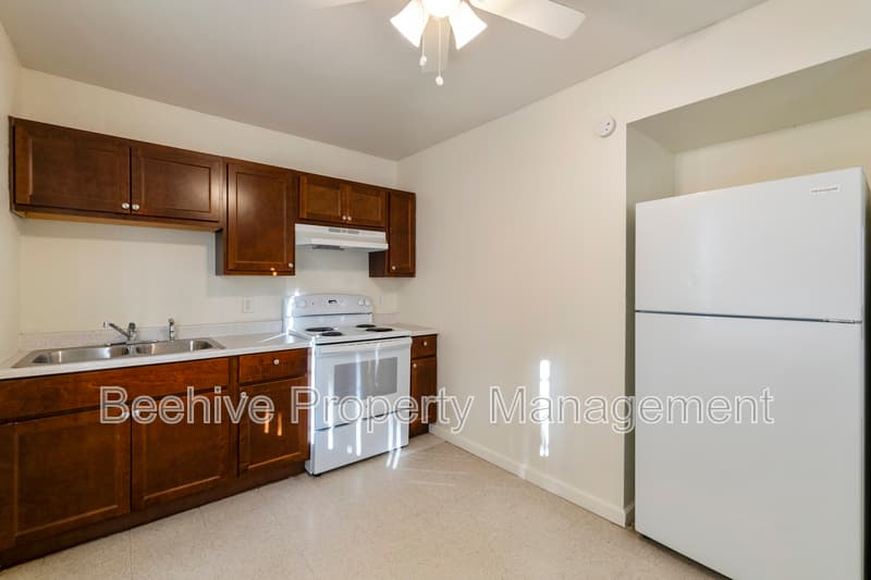 Phoenix House: 1040 N 28th St