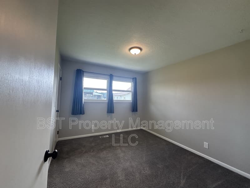 Salem House: 8060 State Street