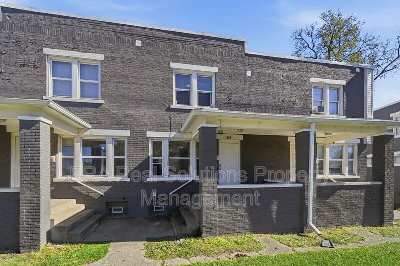 Columbus Townhome: 428 Columbian Ave
