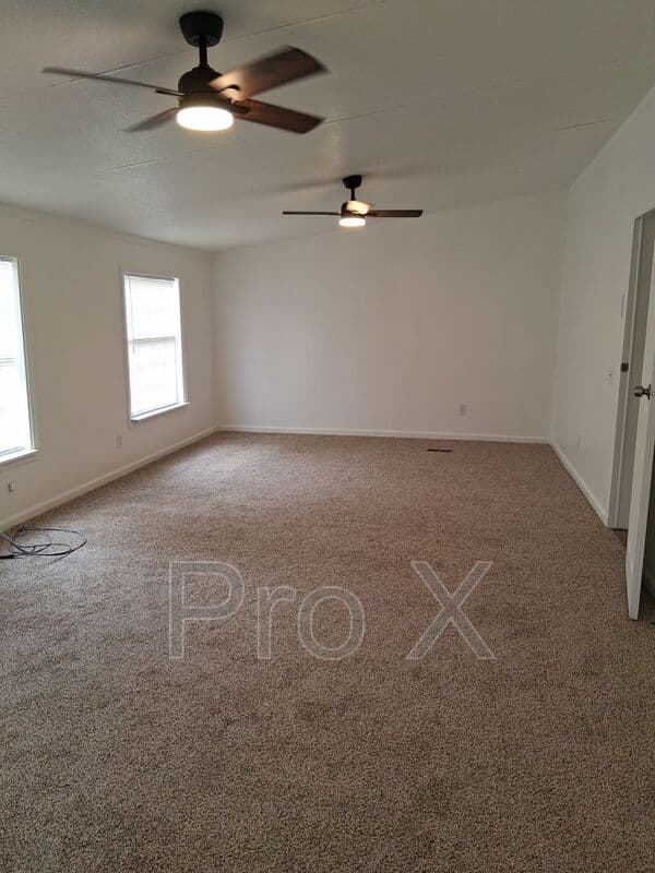 Cave Springs House: 910 Sands Rd