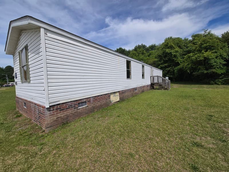 Fayetteville House: 2502 Cattail Cir