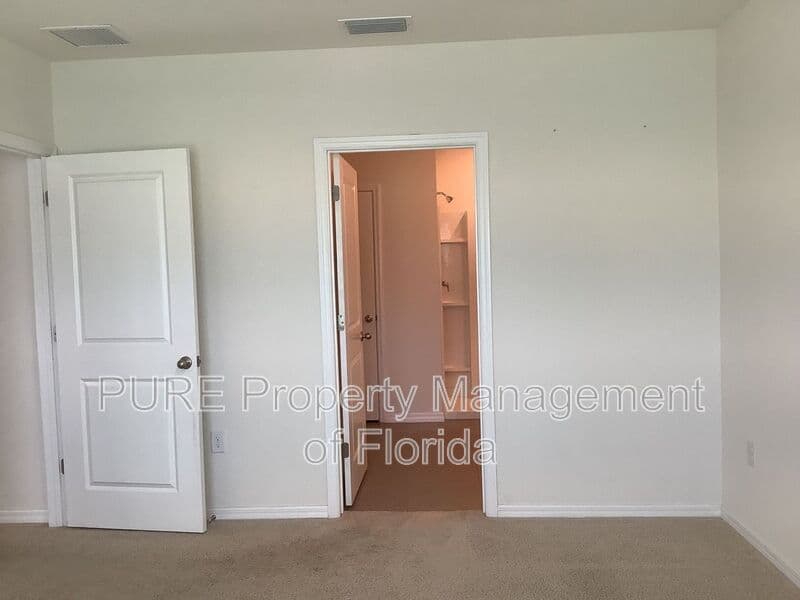 Ocala House: 4950 NE 15th Place