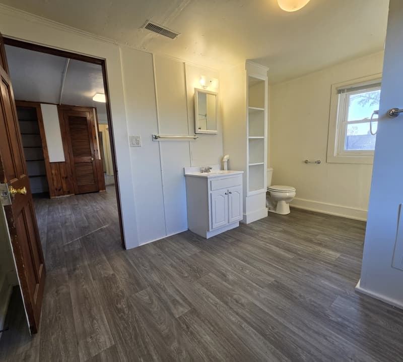 Oshkosh Condo: 632 Bay Shore Drive - Upper