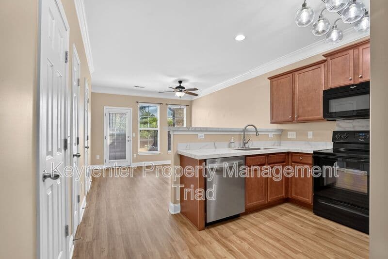 High Point House: 3779 Shadow Ridge Drive