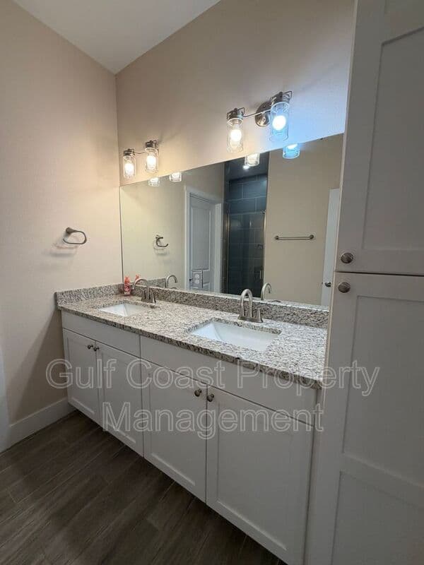 Northport House: 2793 Abbeville Rd