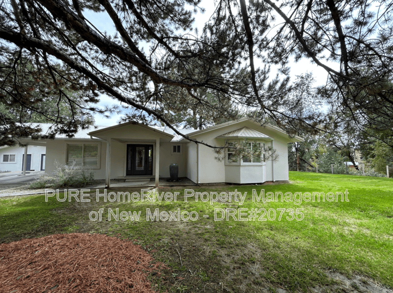 Flora Vista House: 7501 Old Aztec Hwy
