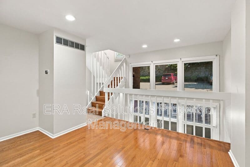 Cincinnati House: 2126 Gilbert Ave.