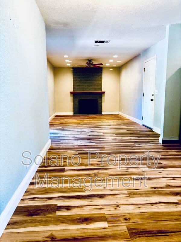 Vacaville House: 349 Temple Drive