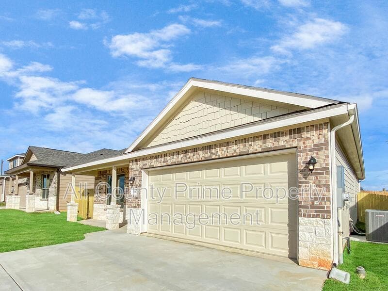 Willis House: 13067 Clearview Drive