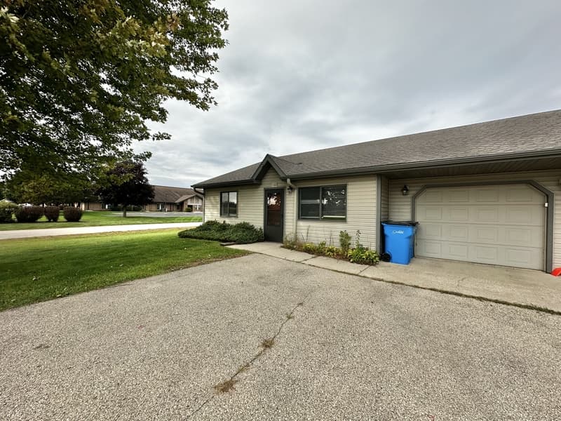 Gresham Condo: 1160 Schabow Street