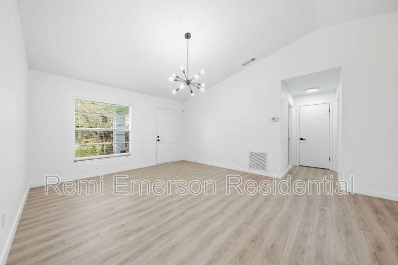 Kissimmee House: 515 Floral Drive