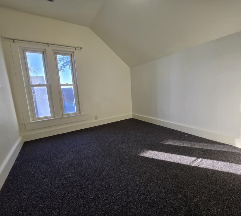 Oshkosh Condo: 632 Bay Shore Drive - Upper