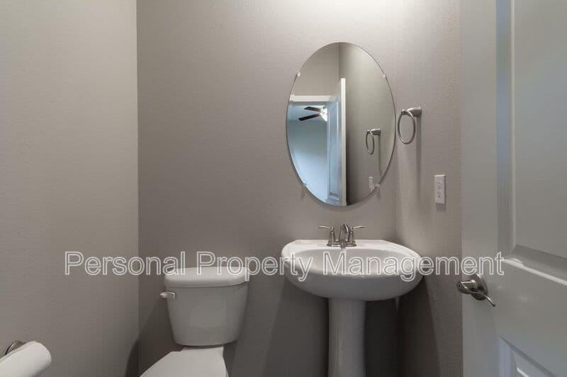 Vancouver Townhome: 15207 NE 72nd Way