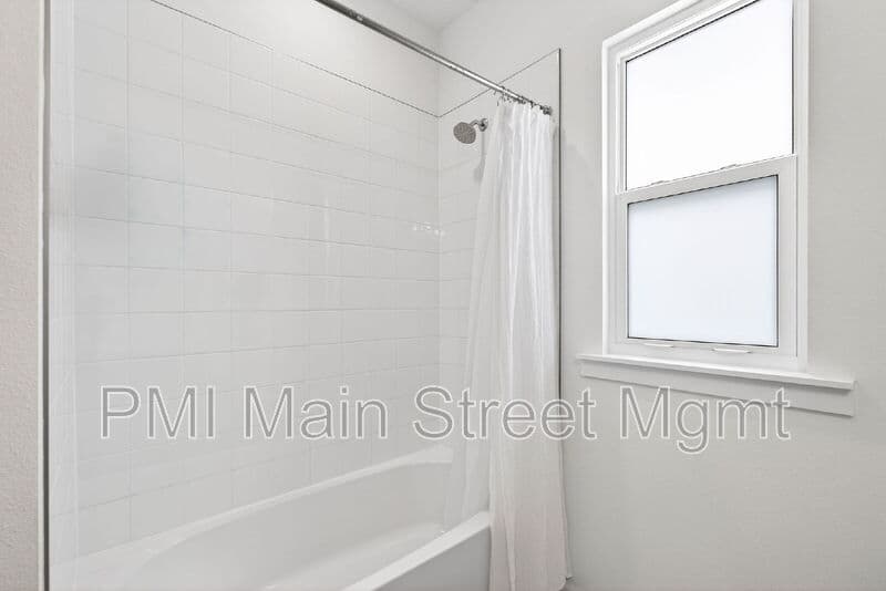 St. Cloud House: 6604 Quest Street
