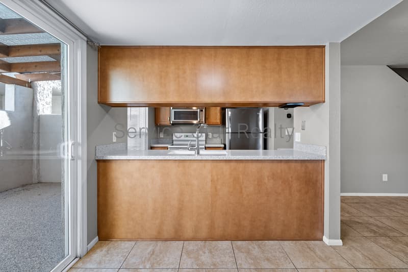 Phoenix House: 15411 N 2nd Pl